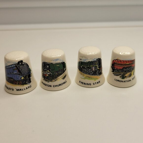2 Sets of Vintage China and Ceramic Collectible Thimbles Trains and Robin Hood - Picture 8 of 11